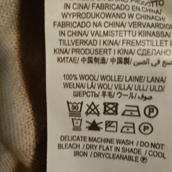 New 🆕 Boden Fine Wool Sweater With Gathered Shoulder, Size 12 - Picture 7 of 11